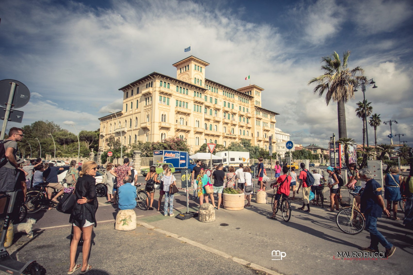 Lamica Geniale A Viareggio Le Immagini Delle Riprese Nelle Foto Di