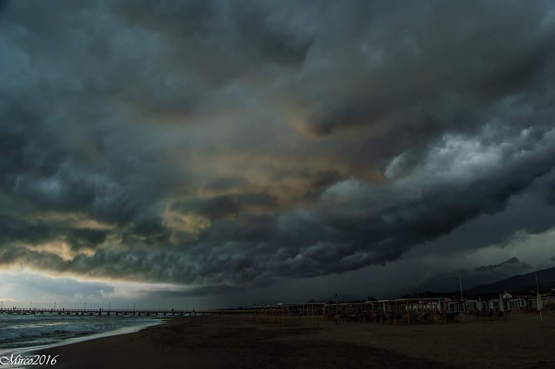 Maltempo, L’allerta Meteo Diventa Arancione - Versiliatoday.it