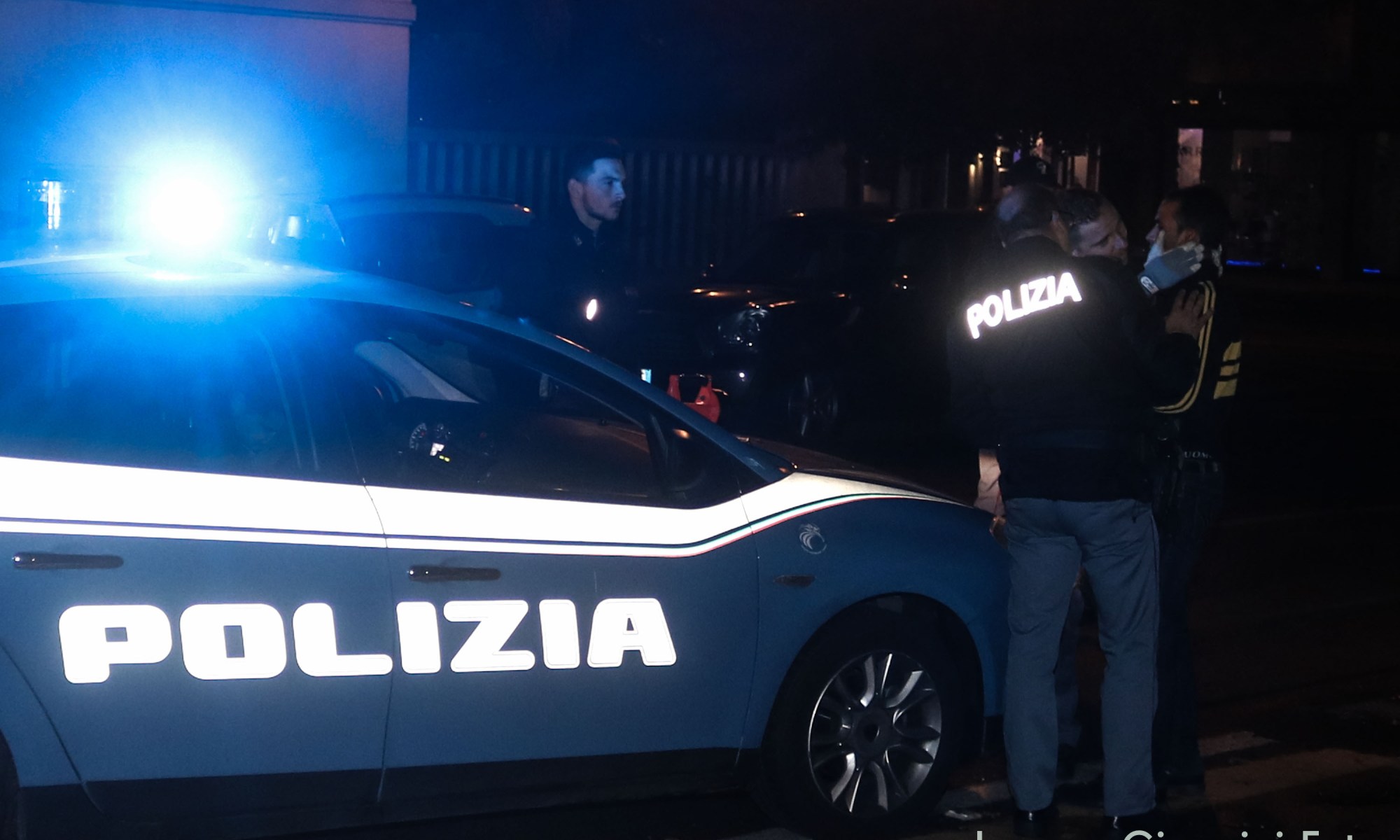 Auto sospetta fermata a Lido di Camaiore: a bordo cacciaviti e 4 rumeni con precedenti