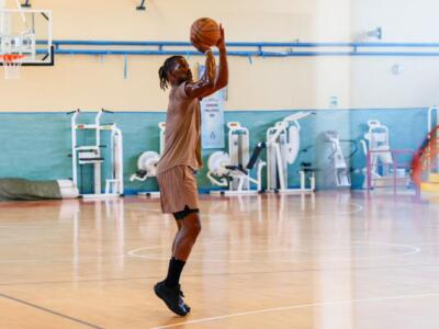 Una stella del NBA si allena a Camaiore